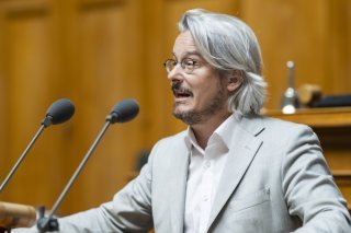 Emmanuel Amoos (PS/VS) a dénoncé une attaque violente et frontale contre les droits des travailleurs (archives). KEYSTONE/ALESSANDRO DELLA VALLE